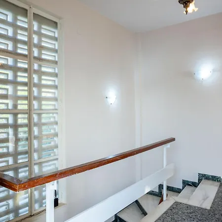 Messinian Seaside Holiday home