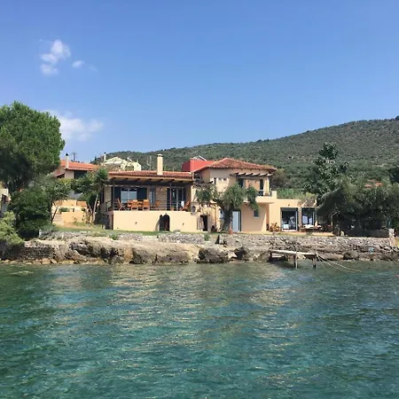 Villa Messinian Seaside *