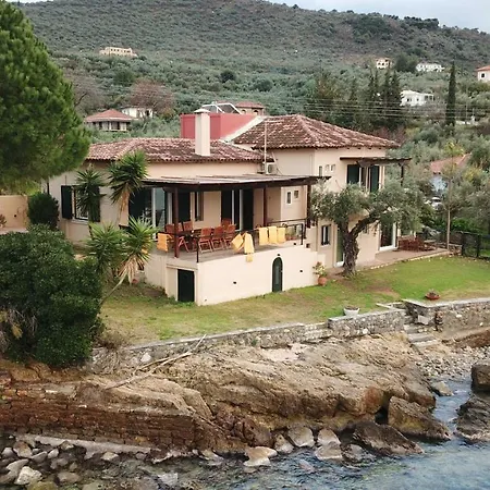 Villa Messinian Seaside *